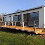 Ranch 66 - Wellness Tiny House Black Swallow Ve Stylu Route 66 Se Saunou, Koupacím Sudem A Bazénem Сasa de vacaciones *