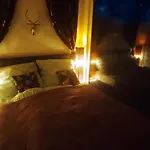 Сasa de vacaciones Ranch 66 - Wellness Tiny House Black Swallow Ve Stylu Route 66 Se Saunou, Koupacím Sudem A Bazénem Tršice