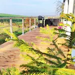 Ranch 66 - Wellness Tiny House Black Swallow Ve Stylu Route 66 Se Saunou, Koupacím Sudem A Bazénem Сasa de vacaciones
