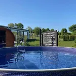 Ranch 66 - Wellness Tiny House Black Swallow Ve Stylu Route 66 Se Saunou, Koupacím Sudem A Bazénem *
