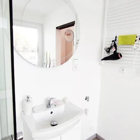 Ranch 66 - Wellness Tiny House Black Swallow Ve Stylu Route 66 Se Saunou, Koupacim Sudem A Bazenem Dom wakacyjny