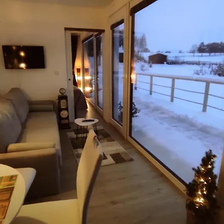 Ranch 66 - Wellness Tiny House Black Swallow Ve Stylu Route 66 Se Saunou, Koupacim Sudem A Bazenem * Tršice