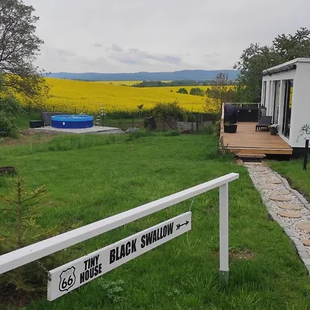 Dom wakacyjny Ranch 66 - Wellness Tiny House Black Swallow Ve Stylu Route 66 Se Saunou, Koupacim Sudem A Bazenem