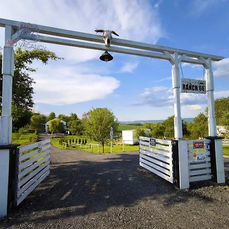 Ranch 66 - Wellness Tiny House Black Swallow Ve Stylu Route 66 Se Saunou, Koupacim Sudem A Bazenem Tršice
