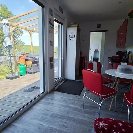 Ranch 66 - Wellness Tiny House Black Swallow Ve Stylu Route 66 Se Saunou, Koupacim Sudem A Bazenem Ferienhaus *