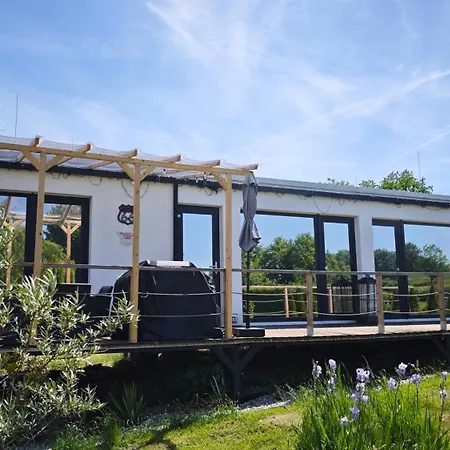 Ferienhaus Ranch 66 - Wellness Tiny House Black Swallow Ve Stylu Route 66 Se Saunou, Koupacim Sudem A Bazenem *