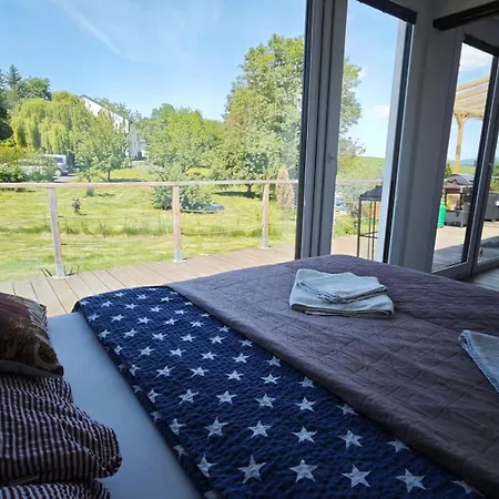 Ferienhaus Ranch 66 - Wellness Tiny House Black Swallow Ve Stylu Route 66 Se Saunou, Koupacim Sudem A Bazenem Tršice