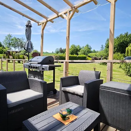 Ranch 66 - Wellness Tiny House Black Swallow Ve Stylu Route 66 Se Saunou, Koupacim Sudem A Bazenem * Tršice