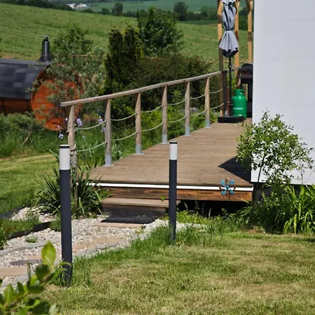 Ranch 66 - Wellness Tiny House Black Swallow Ve Stylu Route 66 Se Saunou, Koupacim Sudem A Bazenem Tršice