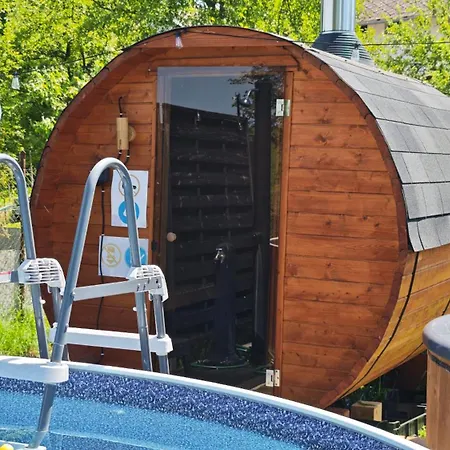 Ranch 66 - Wellness Tiny House Black Swallow Ve Stylu Route 66 Se Saunou, Koupacim Sudem A Bazenem Σπίτι διακοπών
